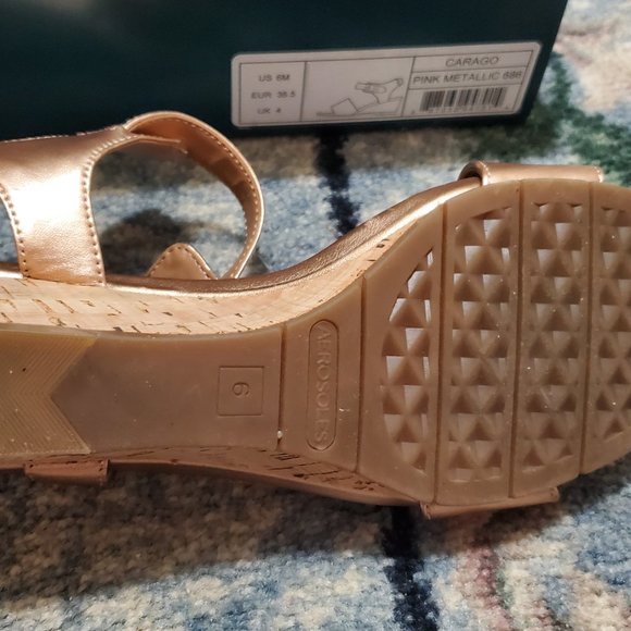 Pink Metallic Wedge Sandals Barbiecore Size 6 - Picture 2 of 7